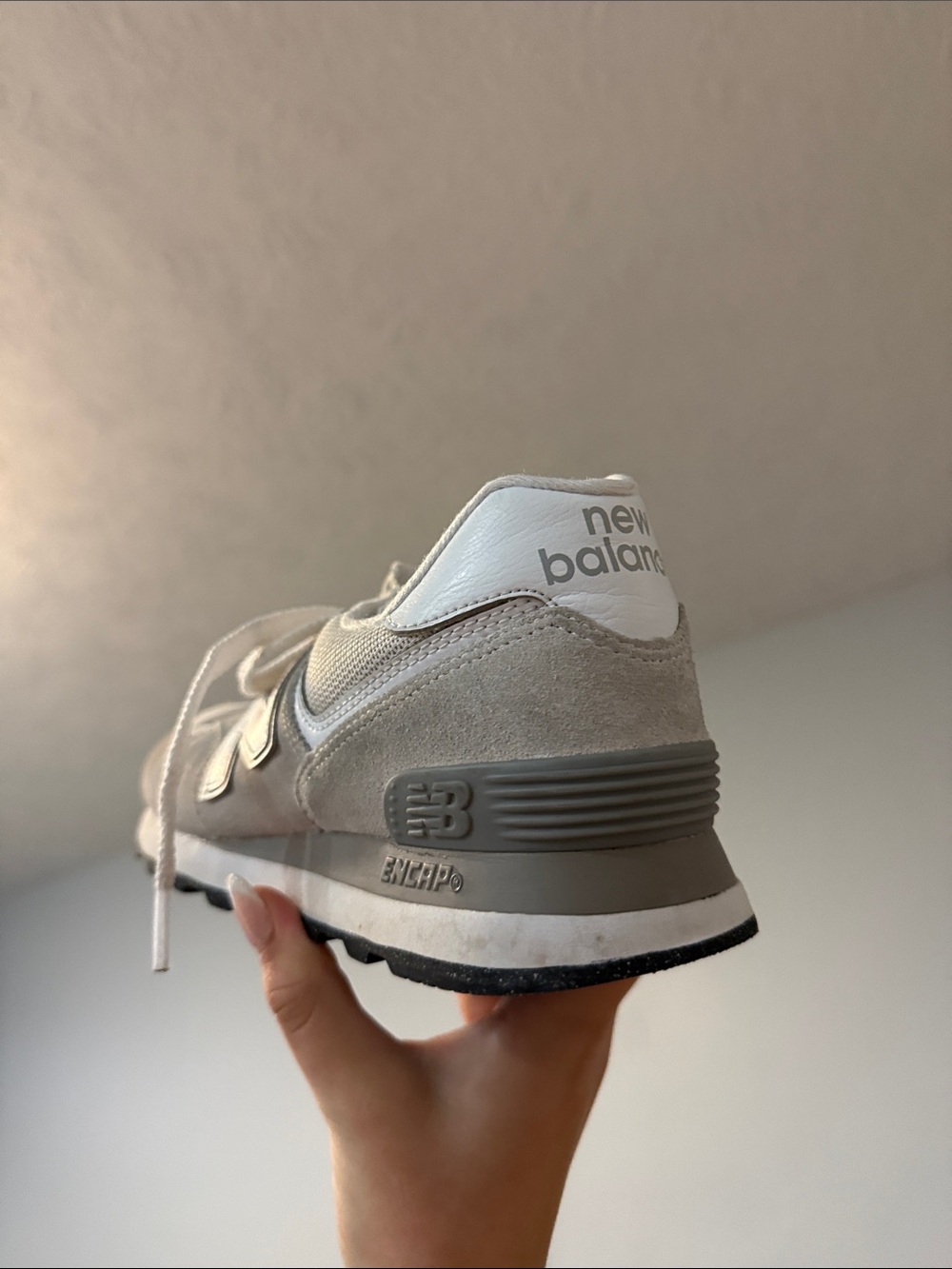 New Balance Women's 574 Shoes - Picture 4 of 8